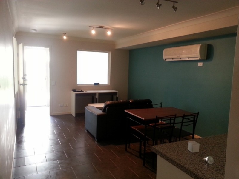 4A/20 Tourangeau Crescent, Varsity Lakes QLD 4227