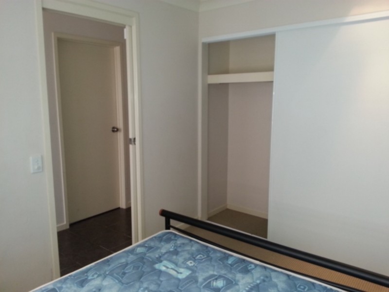 4A/20 Tourangeau Crescent, Varsity Lakes QLD 4227