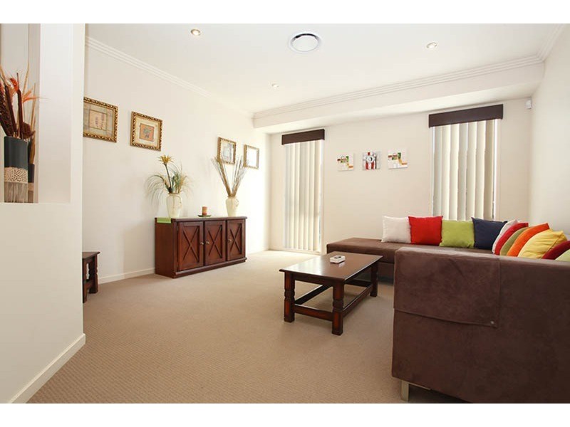 4 Grampian Court, Reedy Creek QLD 4227