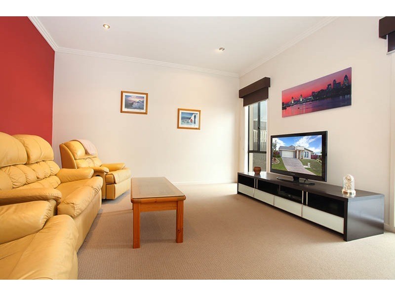 4 Grampian Court, Reedy Creek QLD 4227