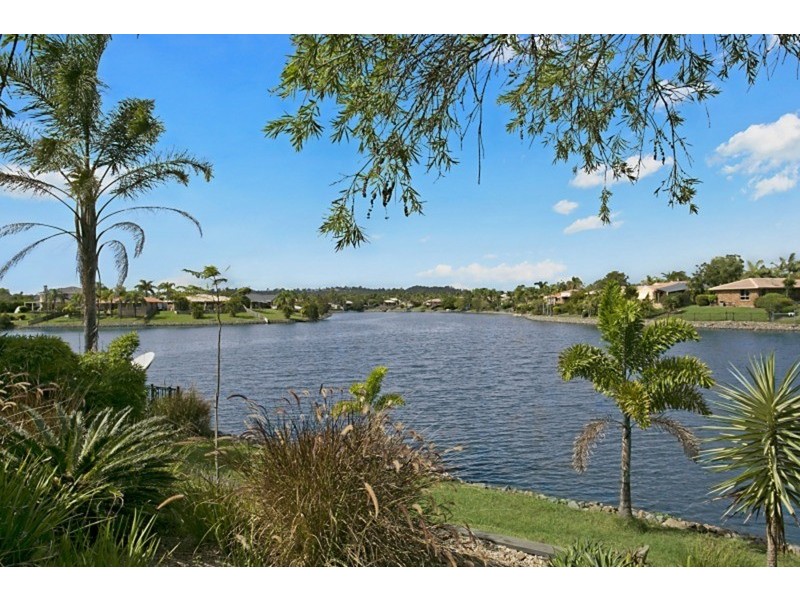 30 Seafoam Close, Varsity Lakes QLD 4227