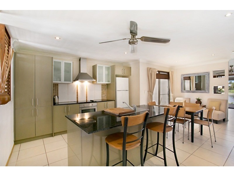 30 Seafoam Close, Varsity Lakes QLD 4227