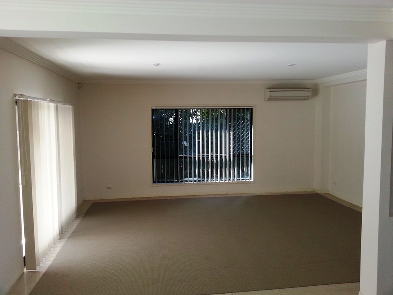 3 Grenada Court, Varsity Lakes QLD 4227