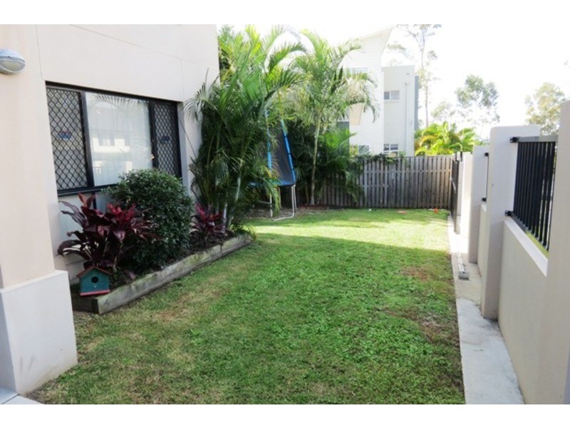 3 Grenada Court, Varsity Lakes QLD 4227