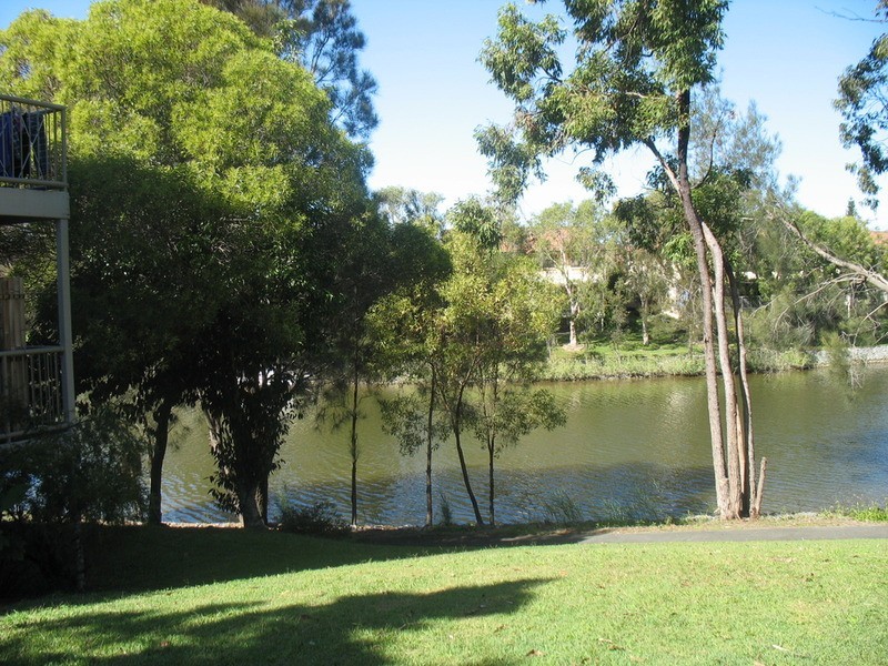 7/21 Regensberg Close, Varsity Lakes QLD 4227