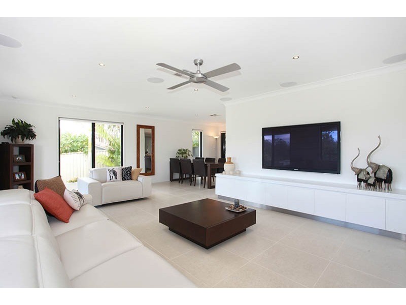 335 Ron Penhaligon Way, Robina QLD 4226