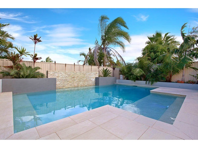 335 Ron Penhaligon Way, Robina QLD 4226