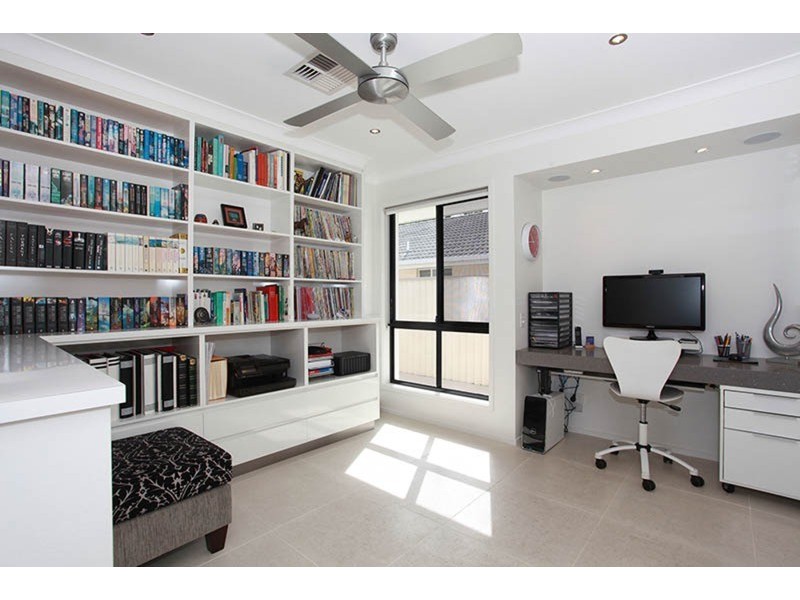 335 Ron Penhaligon Way, Robina QLD 4226