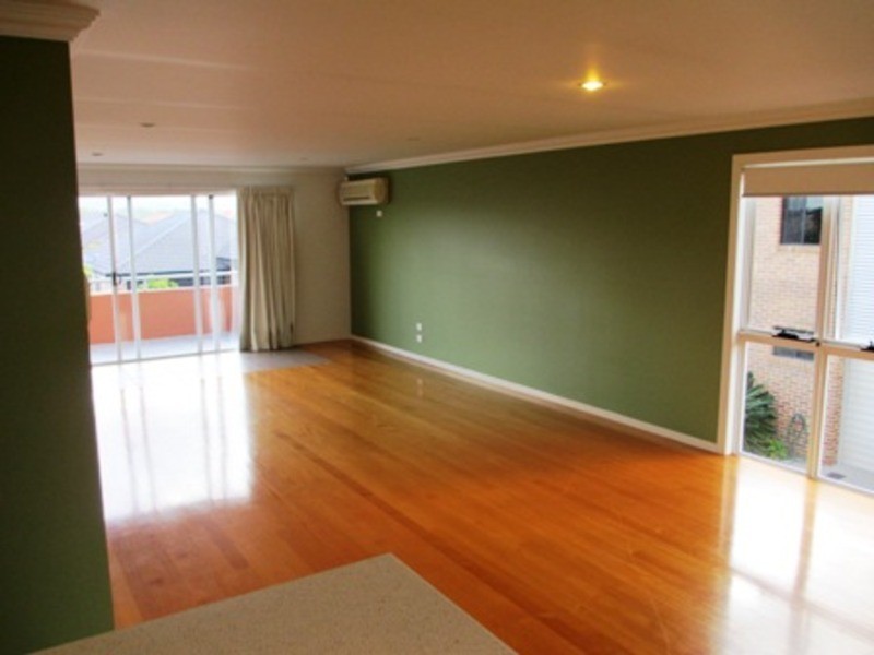 1/18 Tourangeau Crescent, Varsity Lakes QLD 4227