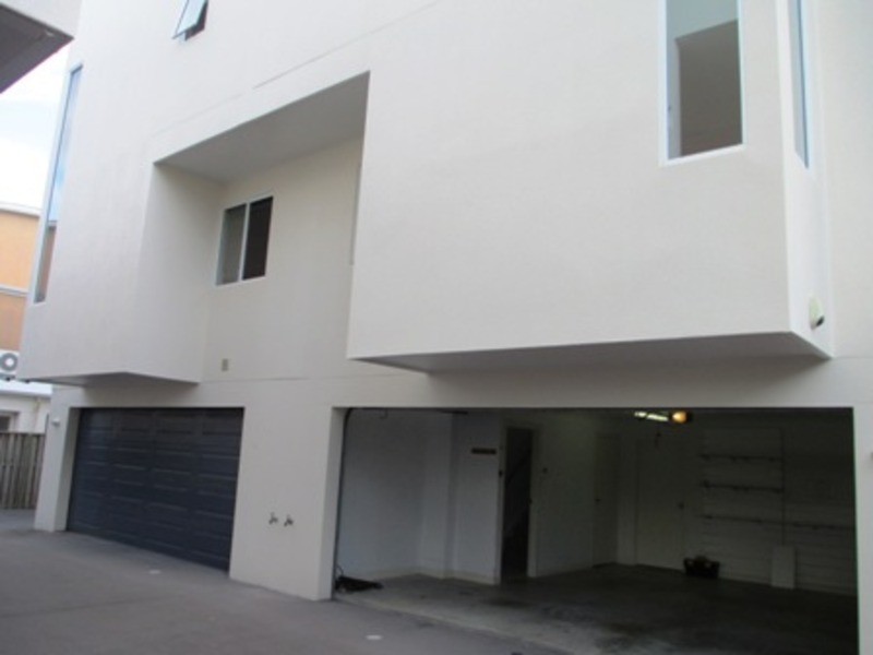 1/18 Tourangeau Crescent, Varsity Lakes QLD 4227