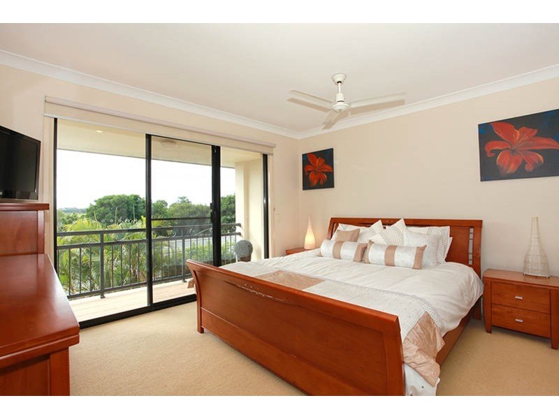 2/226 Cheltenham Drive, Robina QLD 4226