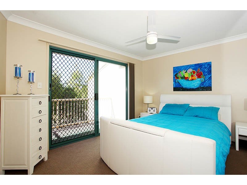 8/21 Regensberg Close, Varsity Lakes QLD 4227