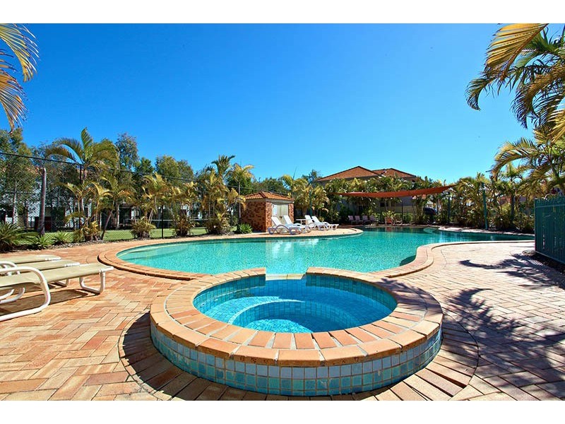 8/21 Regensberg Close, Varsity Lakes QLD 4227