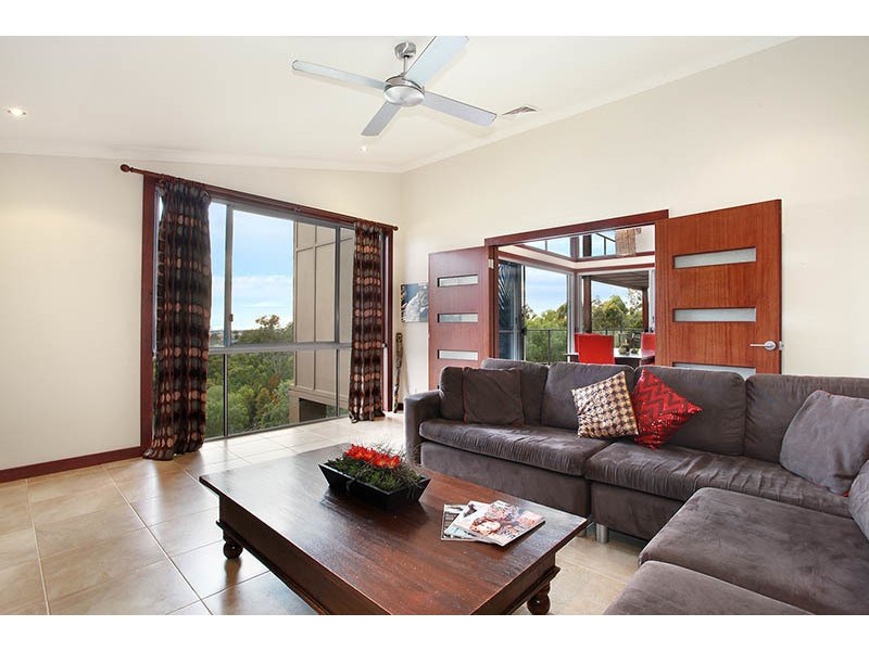 13 Barton Street, Reedy Creek QLD 4227
