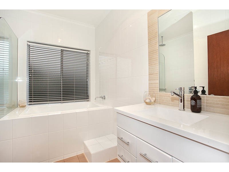13 Barton Street, Reedy Creek QLD 4227