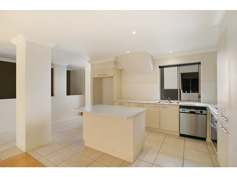 3/18 Tourangeau Crescent, Varsity Lakes QLD 4227