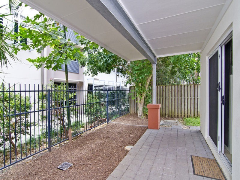 3/18 Tourangeau Crescent, Varsity Lakes QLD 4227