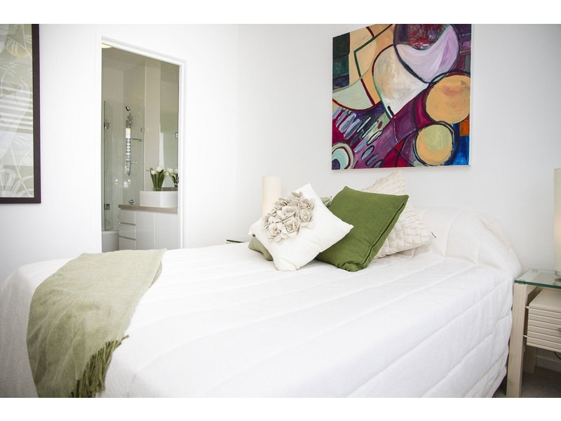 10 York Street, Robina QLD 4226