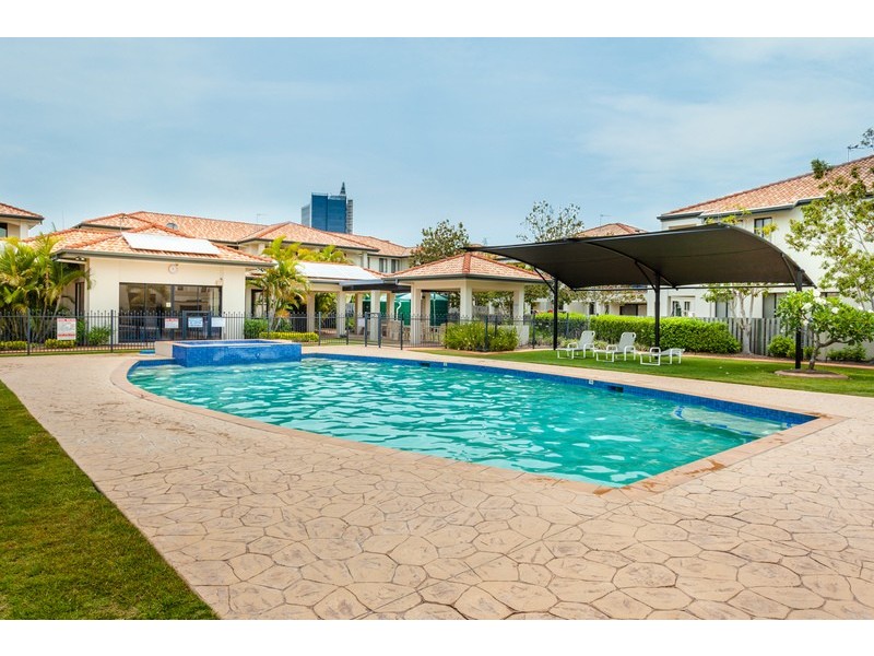 4/226 Cheltenham Drive, Robina QLD 4226
