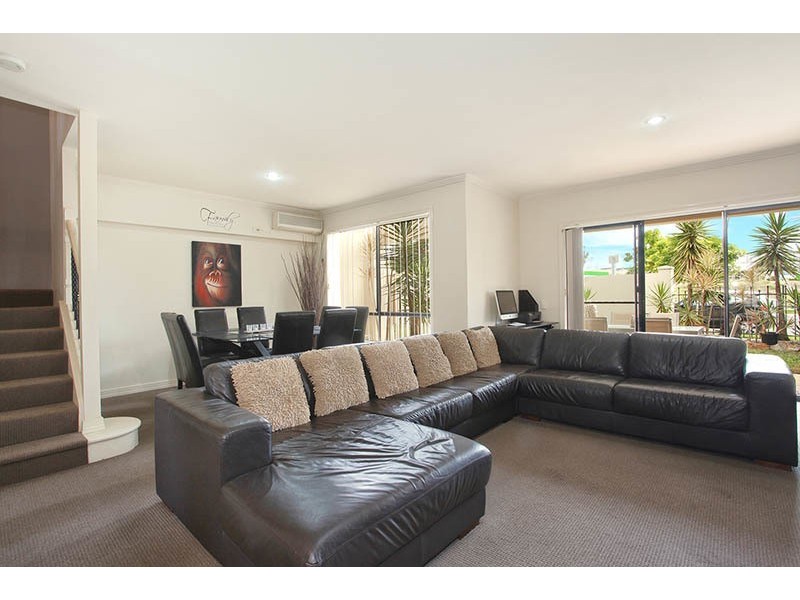 4/226 Cheltenham Drive, Robina QLD 4226