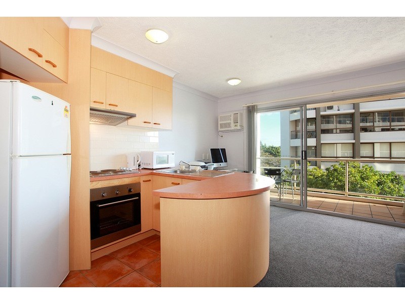 37/106 Marine Parade, Southport QLD 4215