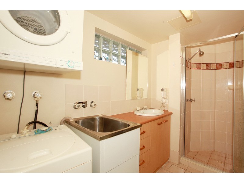 37/106 Marine Parade, Southport QLD 4215