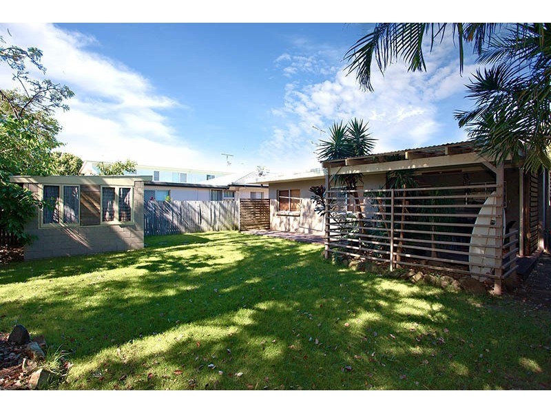 87 Tahiti Avenue, Palm Beach QLD 4221