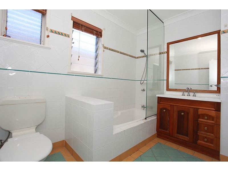 87 Tahiti Avenue, Palm Beach QLD 4221