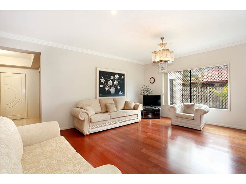 13 Saint Paul Crescent, Varsity Lakes QLD 4227