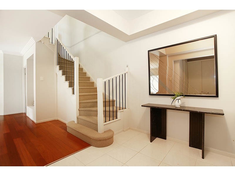 13 Saint Paul Crescent, Varsity Lakes QLD 4227