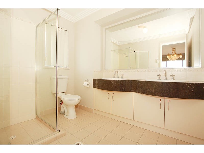 13 Saint Paul Crescent, Varsity Lakes QLD 4227