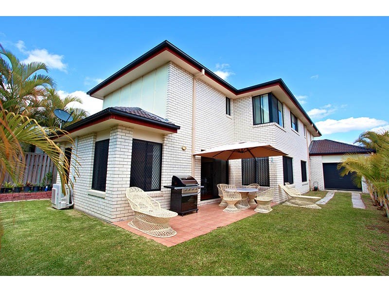 13 Saint Paul Crescent, Varsity Lakes QLD 4227