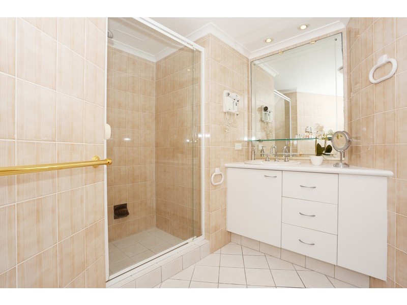 22A/30 Laycock Street, Surfers Paradise QLD 4217