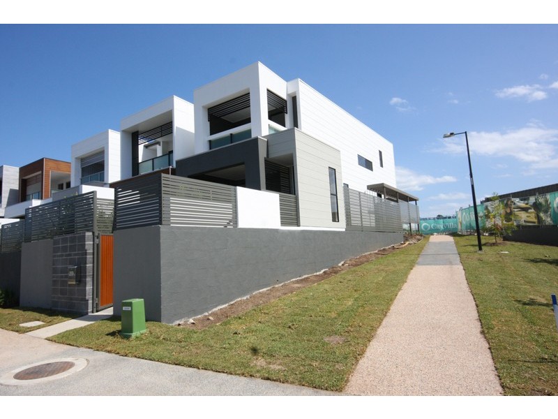 28 Parnell Boulevard, Robina QLD 4226