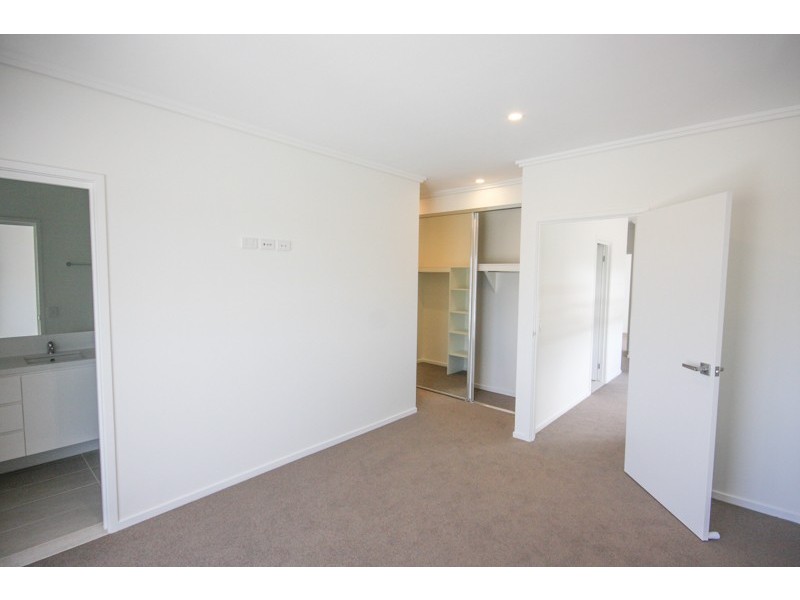 28 Parnell Boulevard, Robina QLD 4226