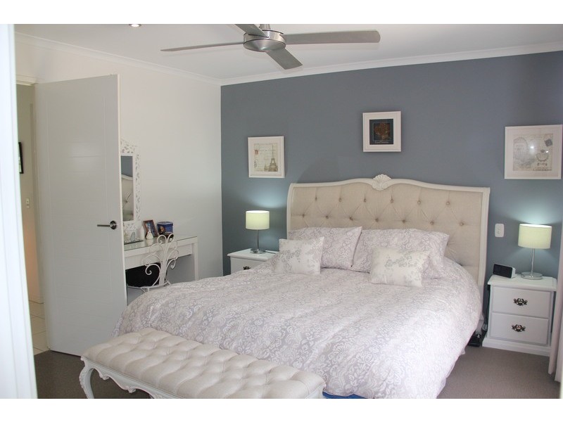 22 Fletcher Crescent, Pacific Pines QLD 4211