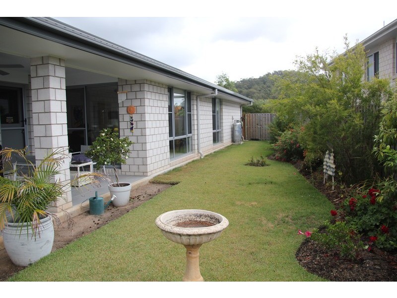 22 Fletcher Crescent, Pacific Pines QLD 4211