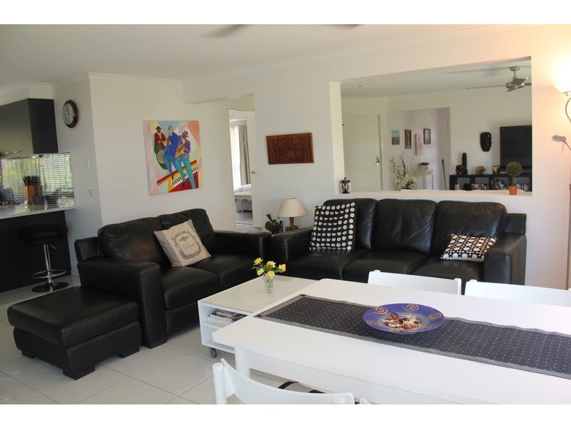 22 Fletcher Crescent, Pacific Pines QLD 4211