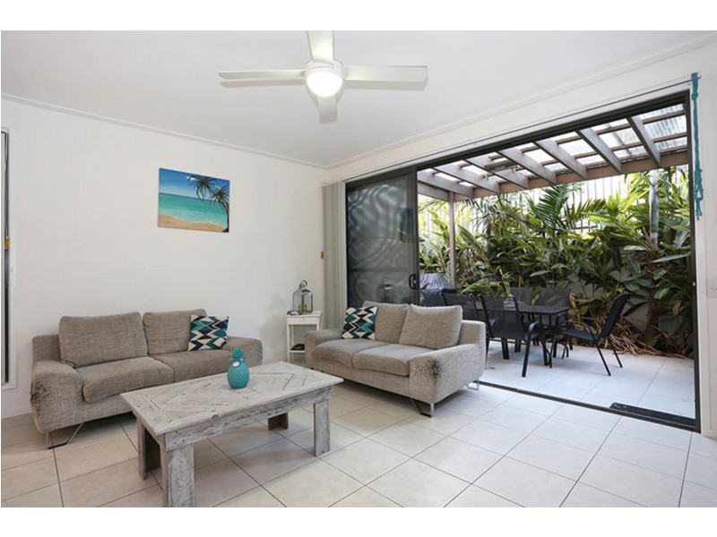 9 The Gardenway, Robina QLD 4226