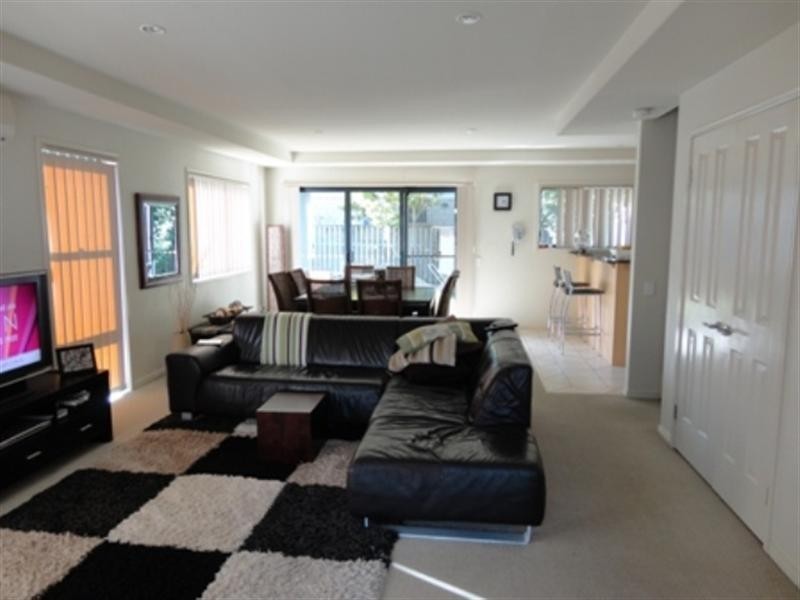 1/14 Dunstan Drive, Robina QLD 4226