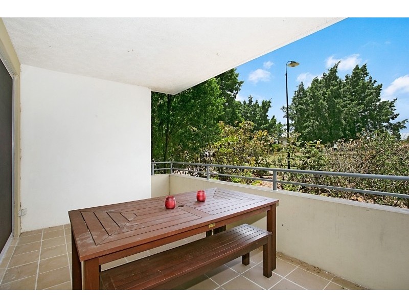 8/10 Valbonne Avenue, Varsity Lakes QLD 4227