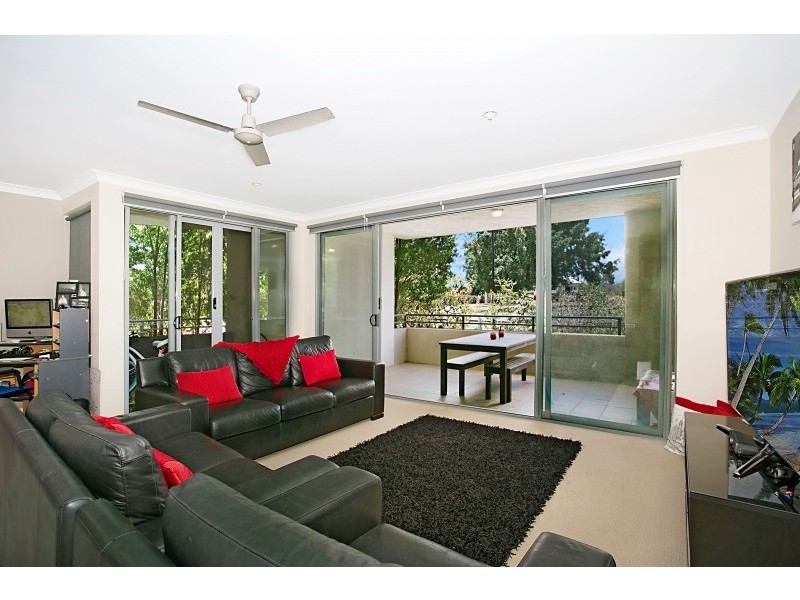 8/10 Valbonne Avenue, Varsity Lakes QLD 4227