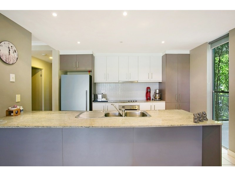 8/10 Valbonne Avenue, Varsity Lakes QLD 4227