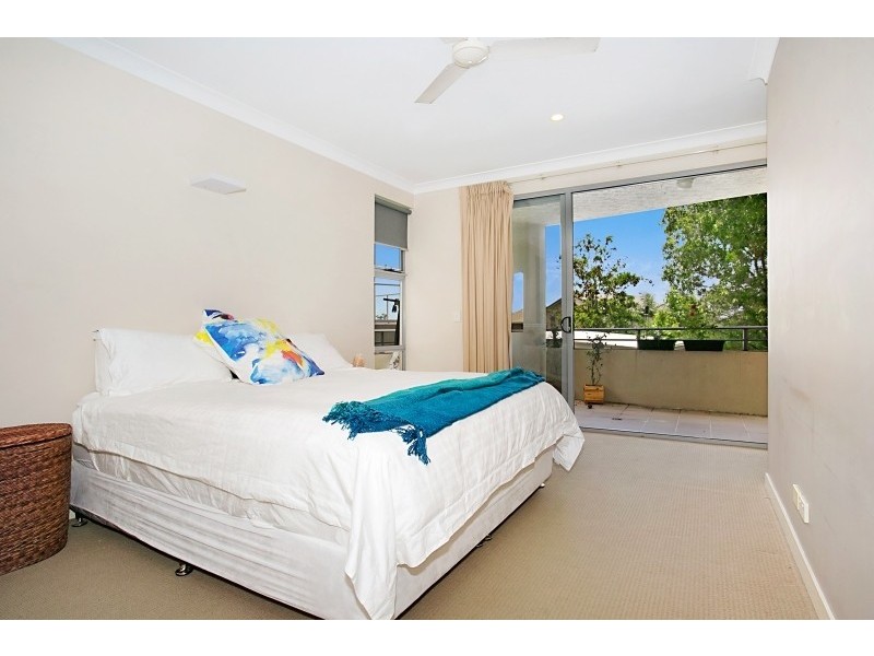 8/10 Valbonne Avenue, Varsity Lakes QLD 4227