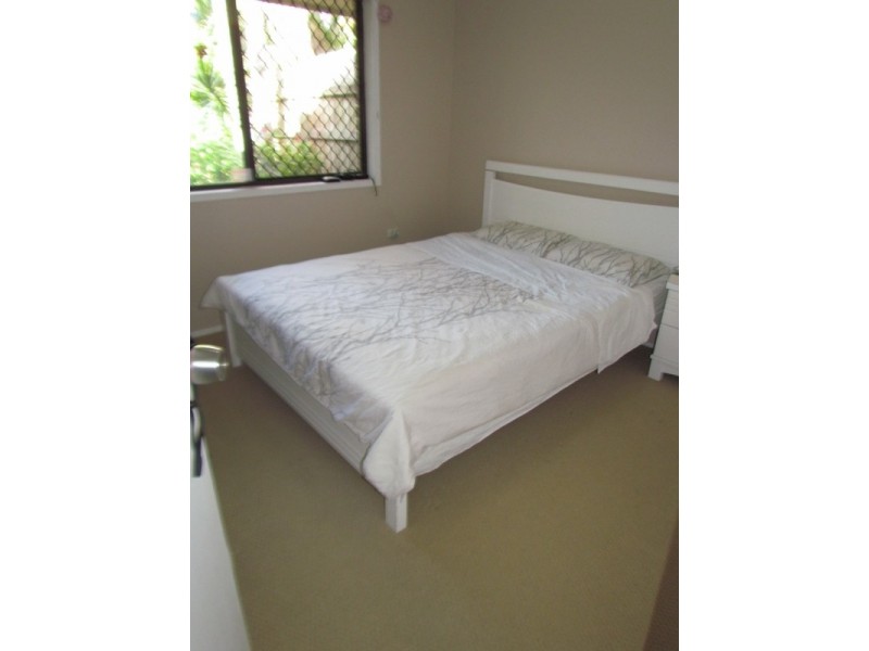 2/50 Botanical Drive, Labrador QLD 4215