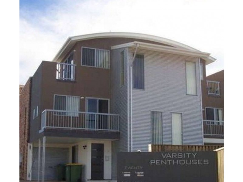 4c/20 Tourangeau Crescent, Varsity Lakes QLD 4227
