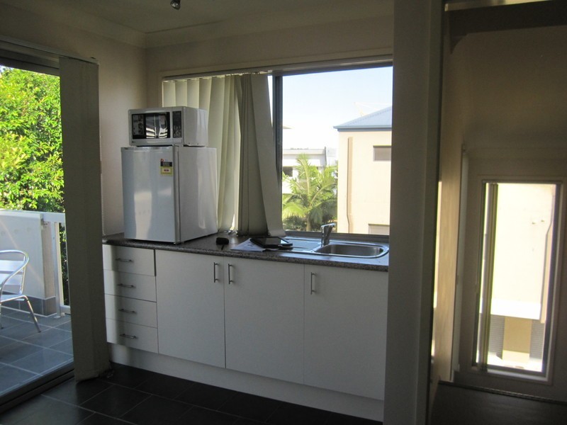 4c/20 Tourangeau Crescent, Varsity Lakes QLD 4227