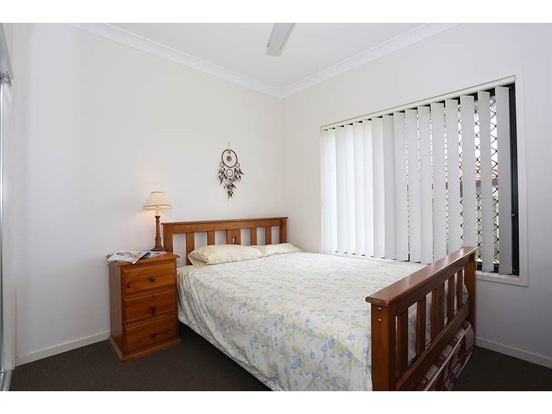 8 Marks Drive, Varsity Lakes QLD 4227