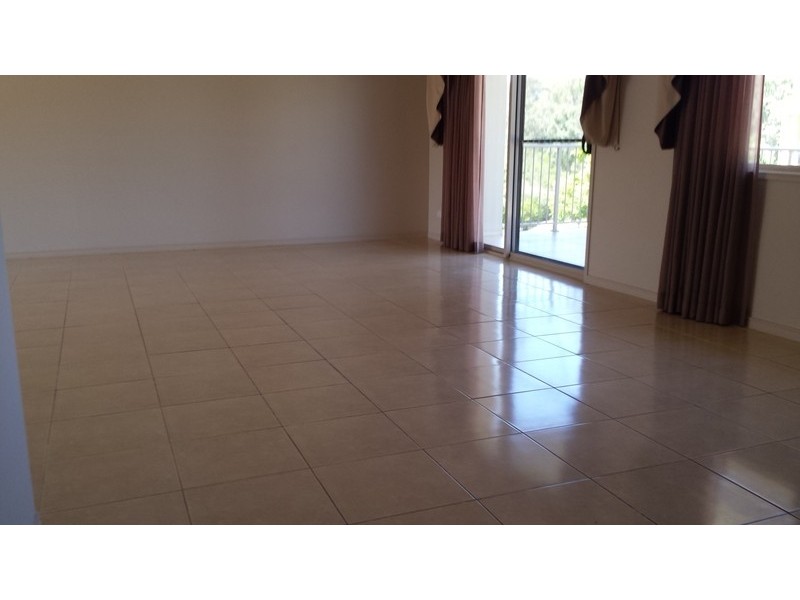 2/9 Tindari Place, Varsity Lakes QLD 4227