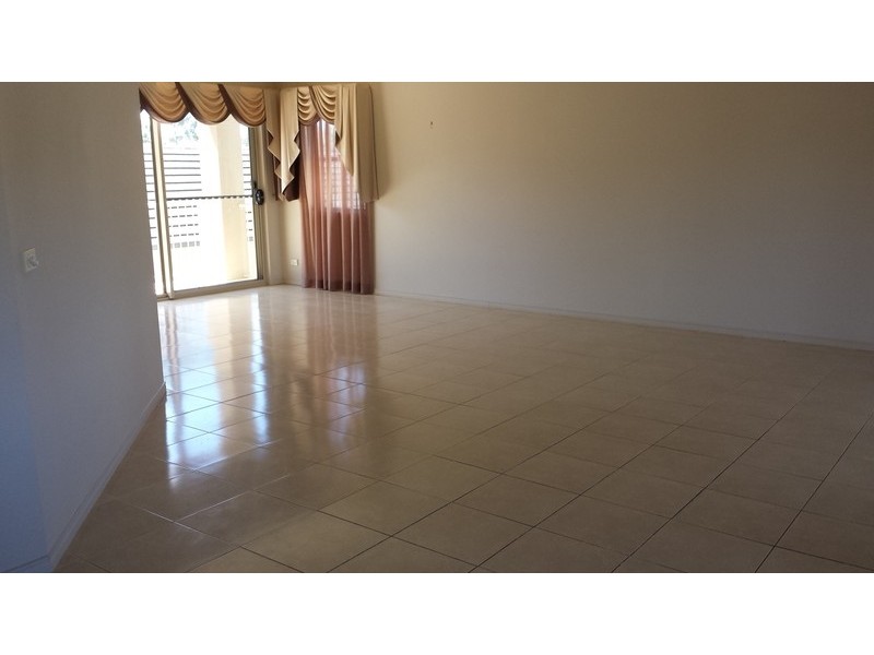 2/9 Tindari Place, Varsity Lakes QLD 4227